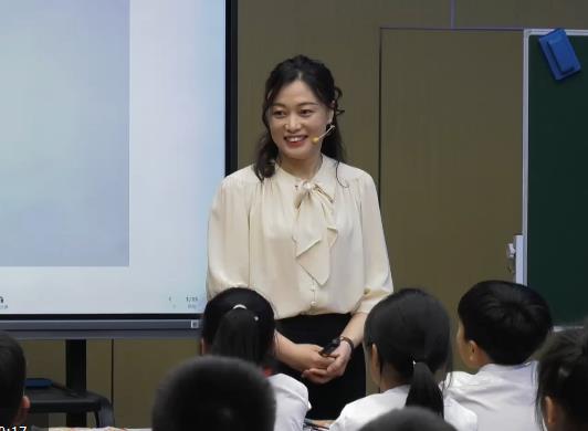 劉玲，《我的“自畫像”》，四年級(jí)下冊(cè)習(xí)作，第七單位