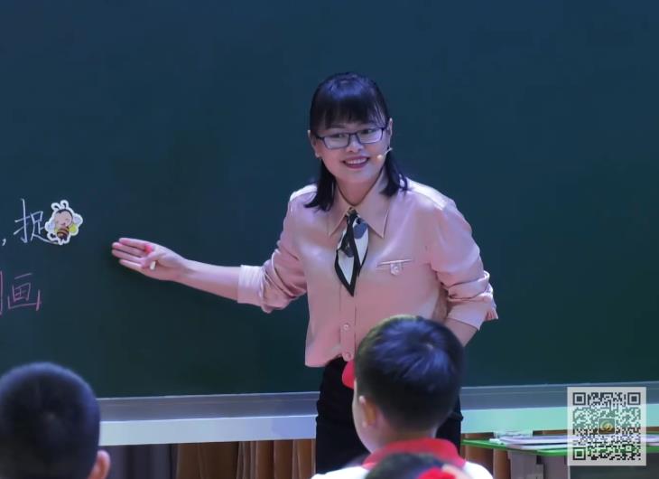 曾祥紅，《蜜蜂》，三年級(jí)下冊(cè)，第四單位