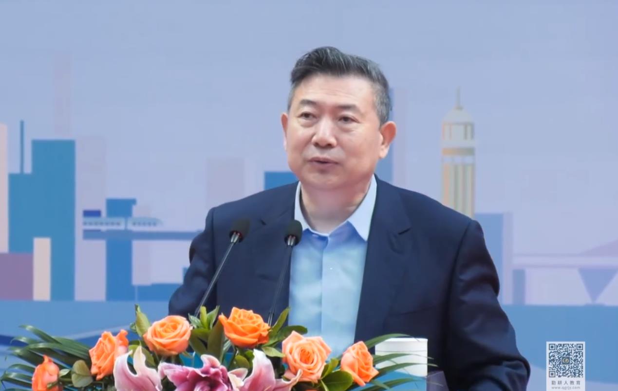 李明新，《評課》