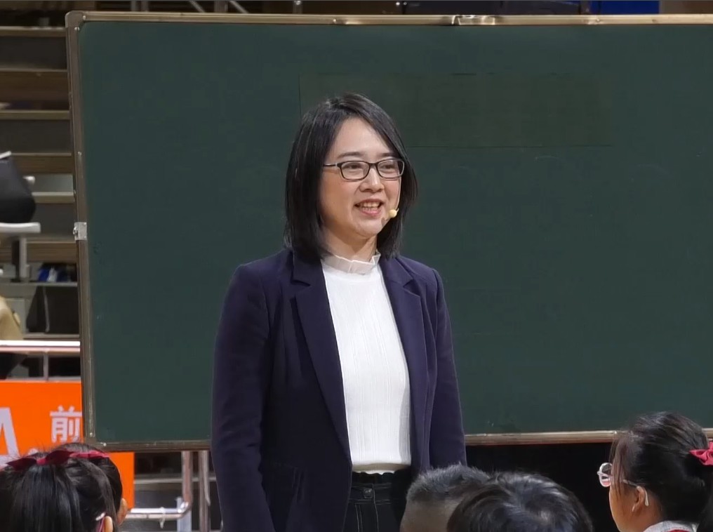 王妍，《精衛(wèi)填?！?，四年級上冊，第四單元