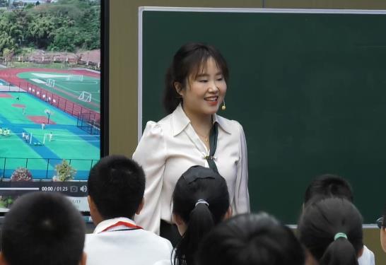 賀靜，《漫畫的啟示》，五年級(jí)下冊(cè)習(xí)作，第八單位