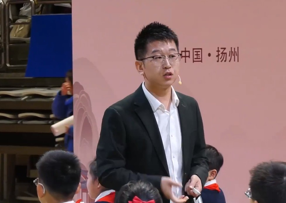 陳明，《一只窩囊的大老虎》，四年級上冊，第六單元