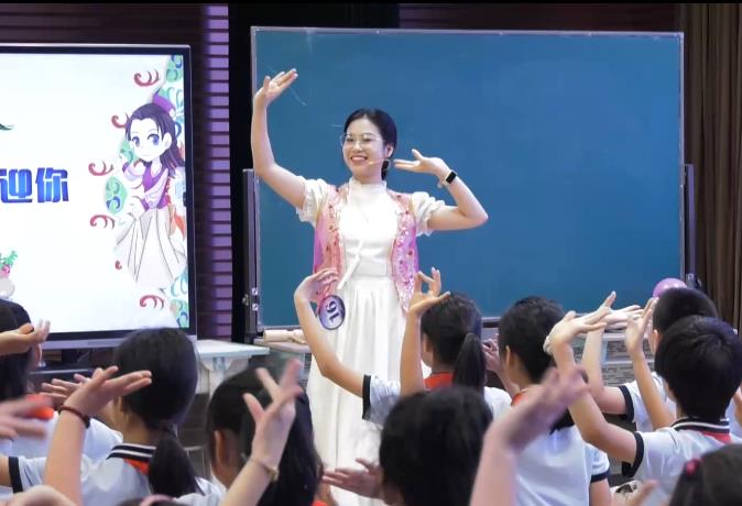 肖建，《我是少年阿凡提》，四年級(jí)下冊(cè)，第5課，人音版